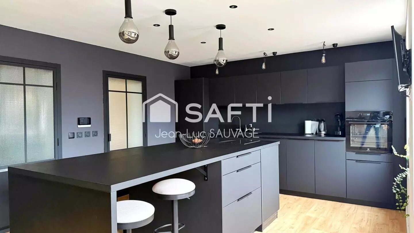 Maison à vendre, 180m², Château-l'Abbaye