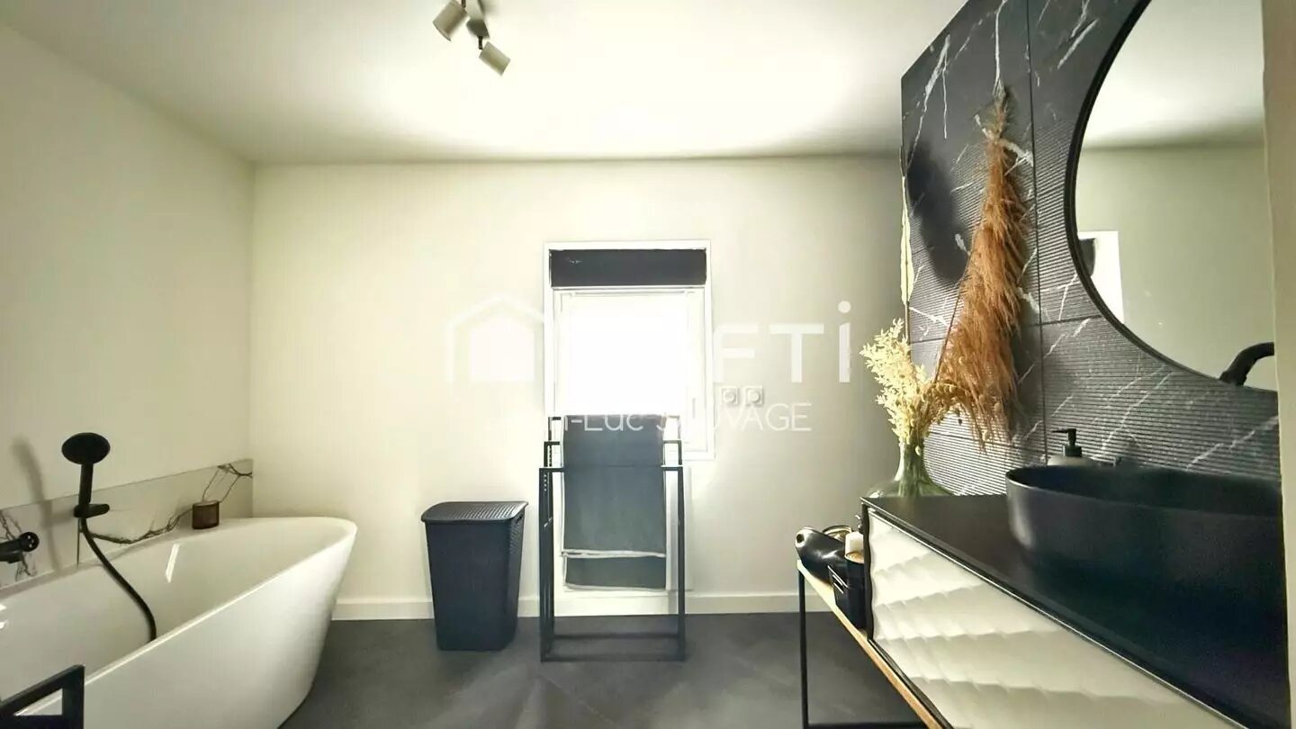 Maison à vendre, 180m², Château-l'Abbaye