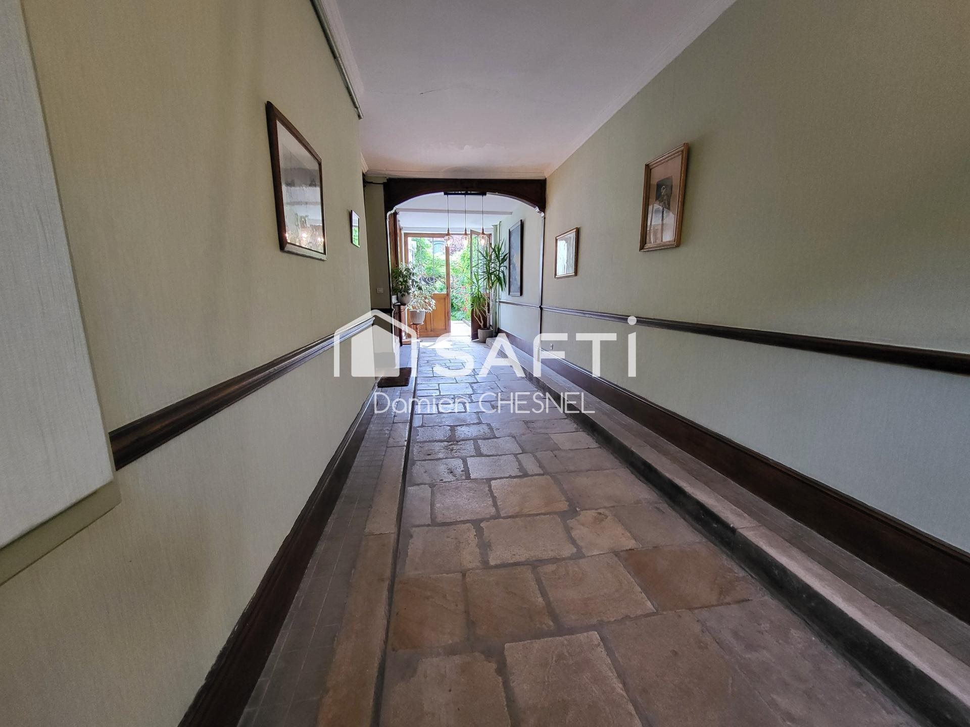 Maison à vendre, 300m², Saint-Amand-Montrond