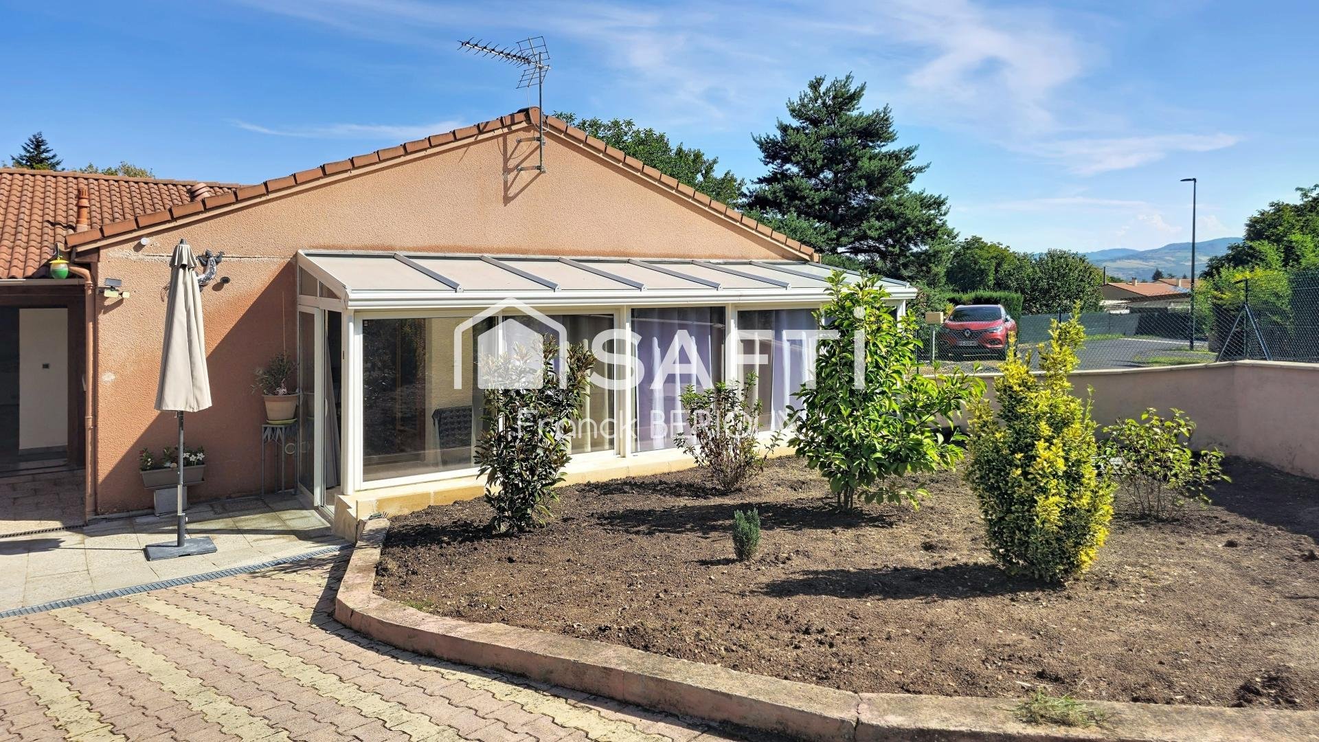 Maison à vendre, 99m², Neschers