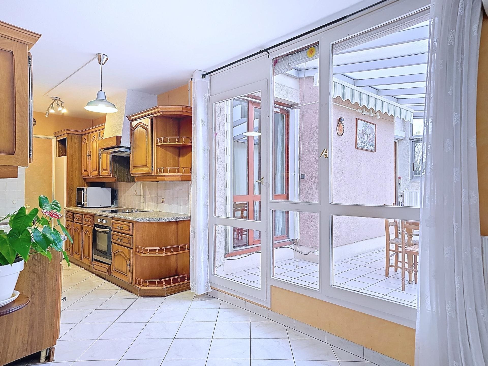 Appartement à vendre, 65m², Décines-Charpieu
