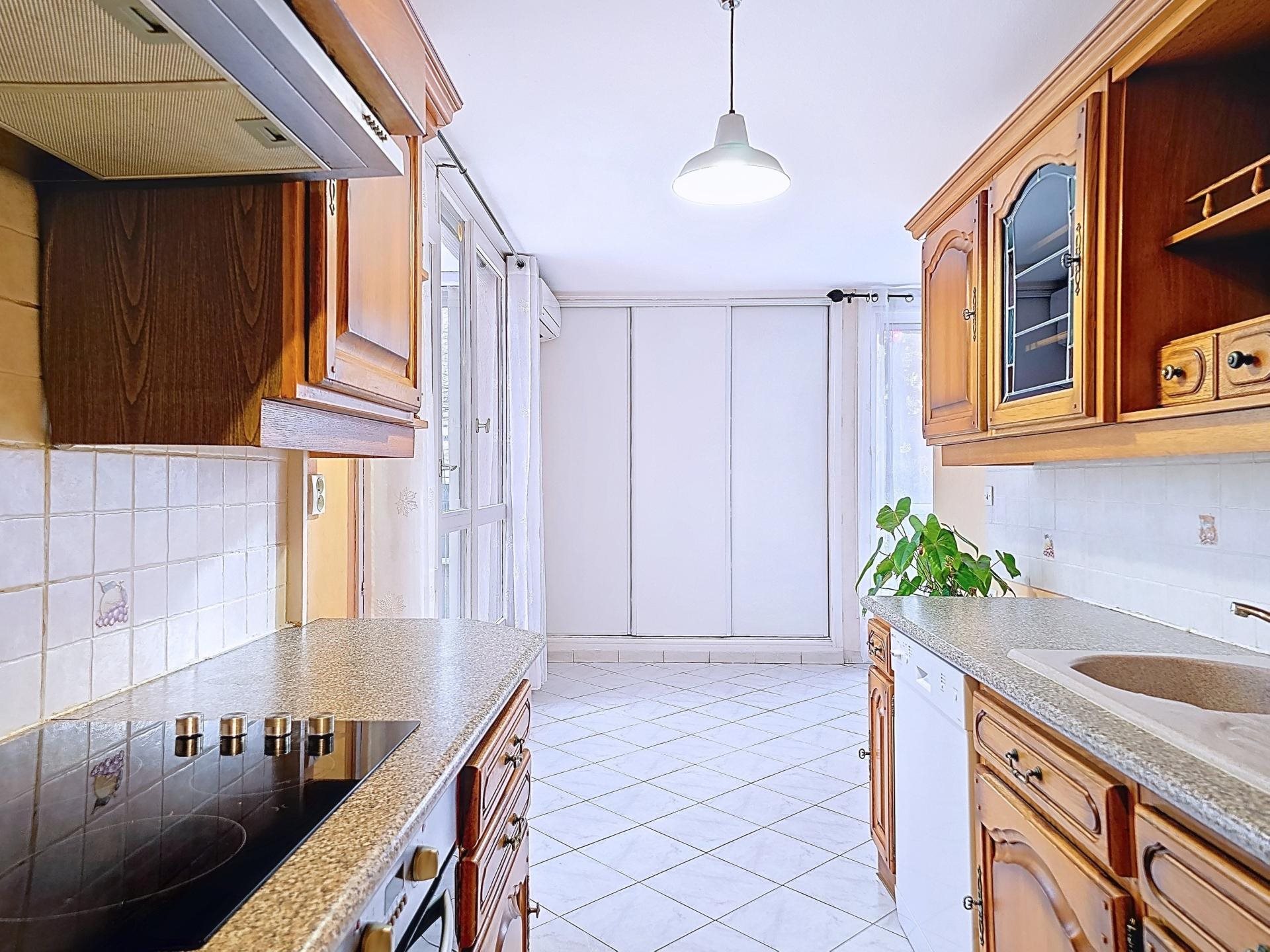 Appartement à vendre, 65m², Décines-Charpieu