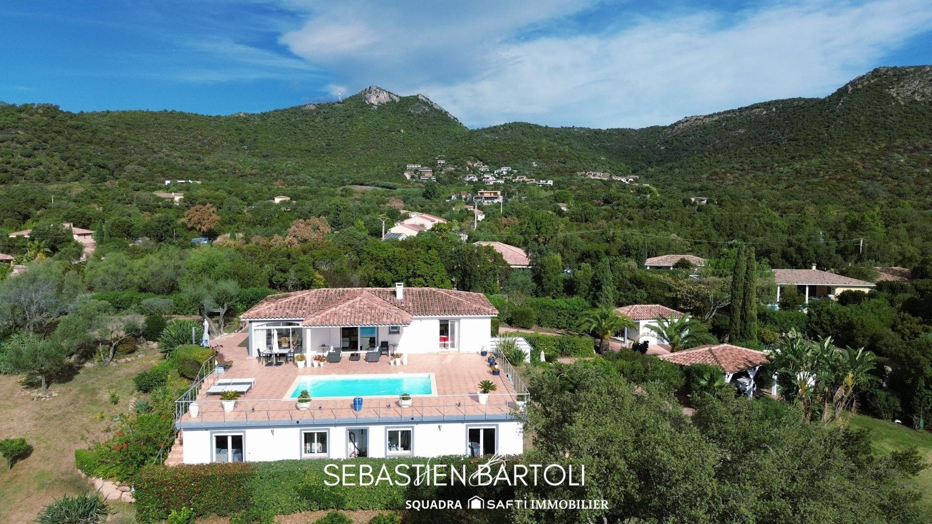 Maison à vendre, 192m², Sainte-Lucie de Porto-Vecchio