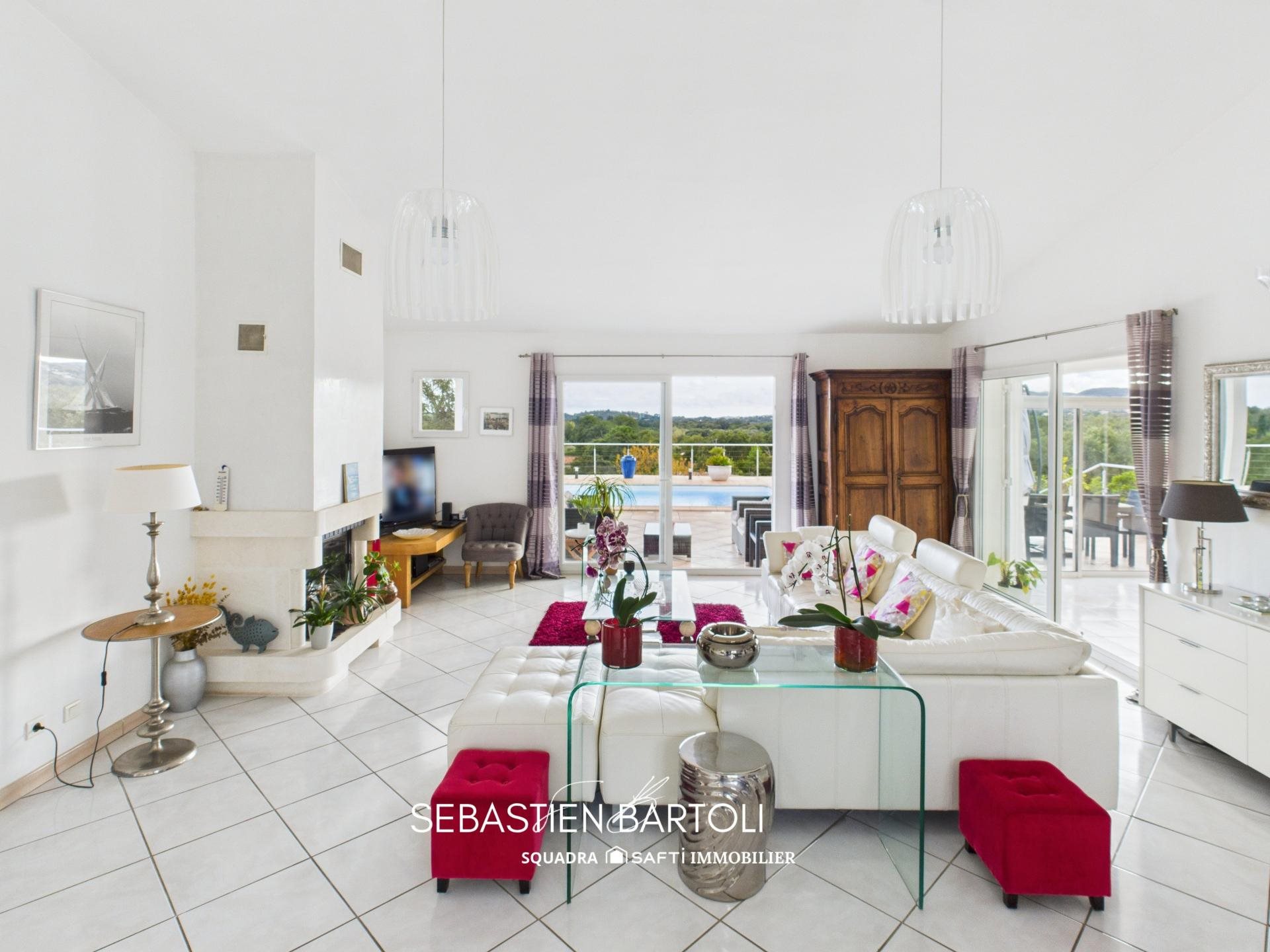 Maison à vendre, 192m², Sainte-Lucie de Porto-Vecchio
