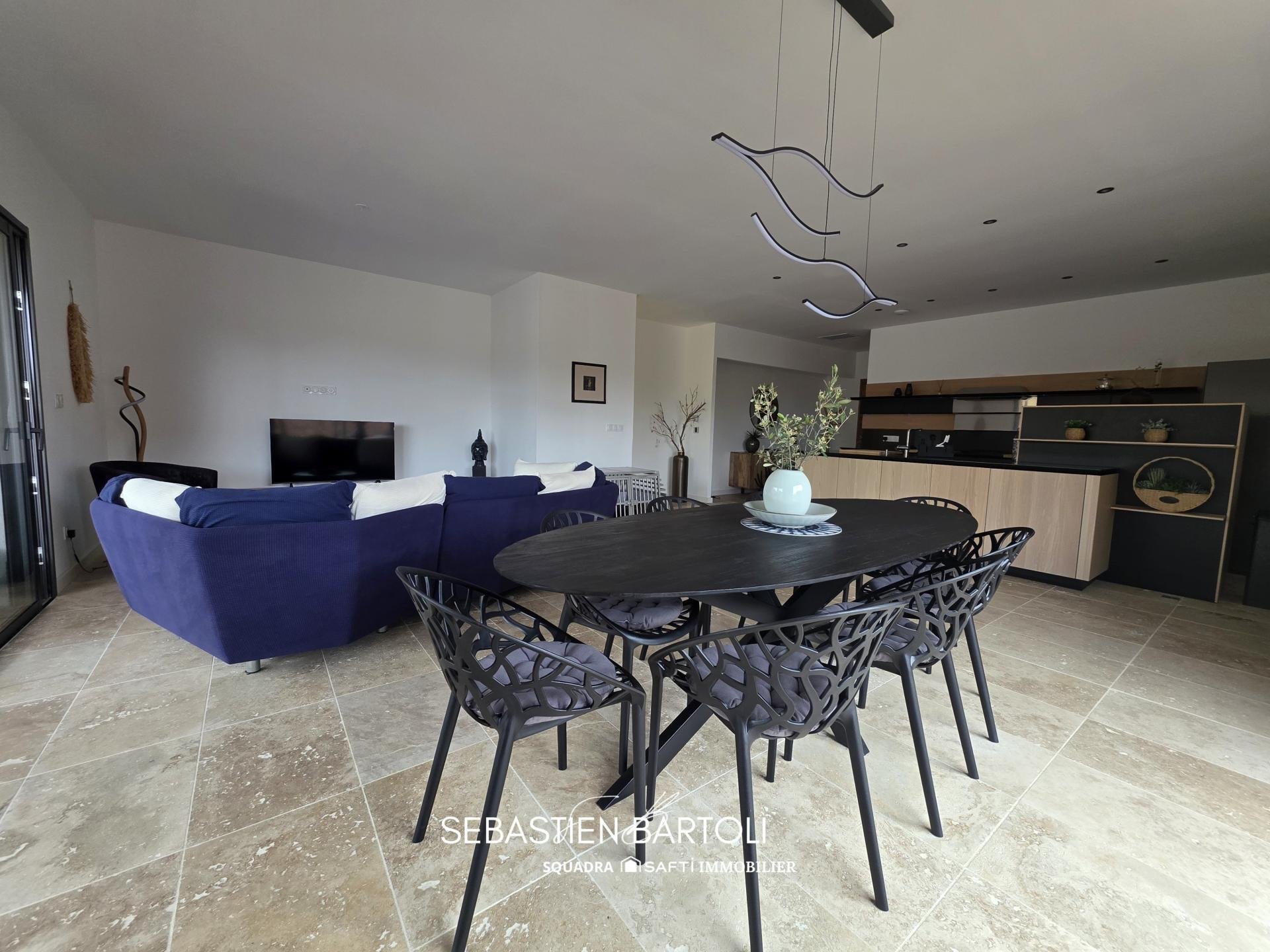 Maison à vendre, 150m², Figari