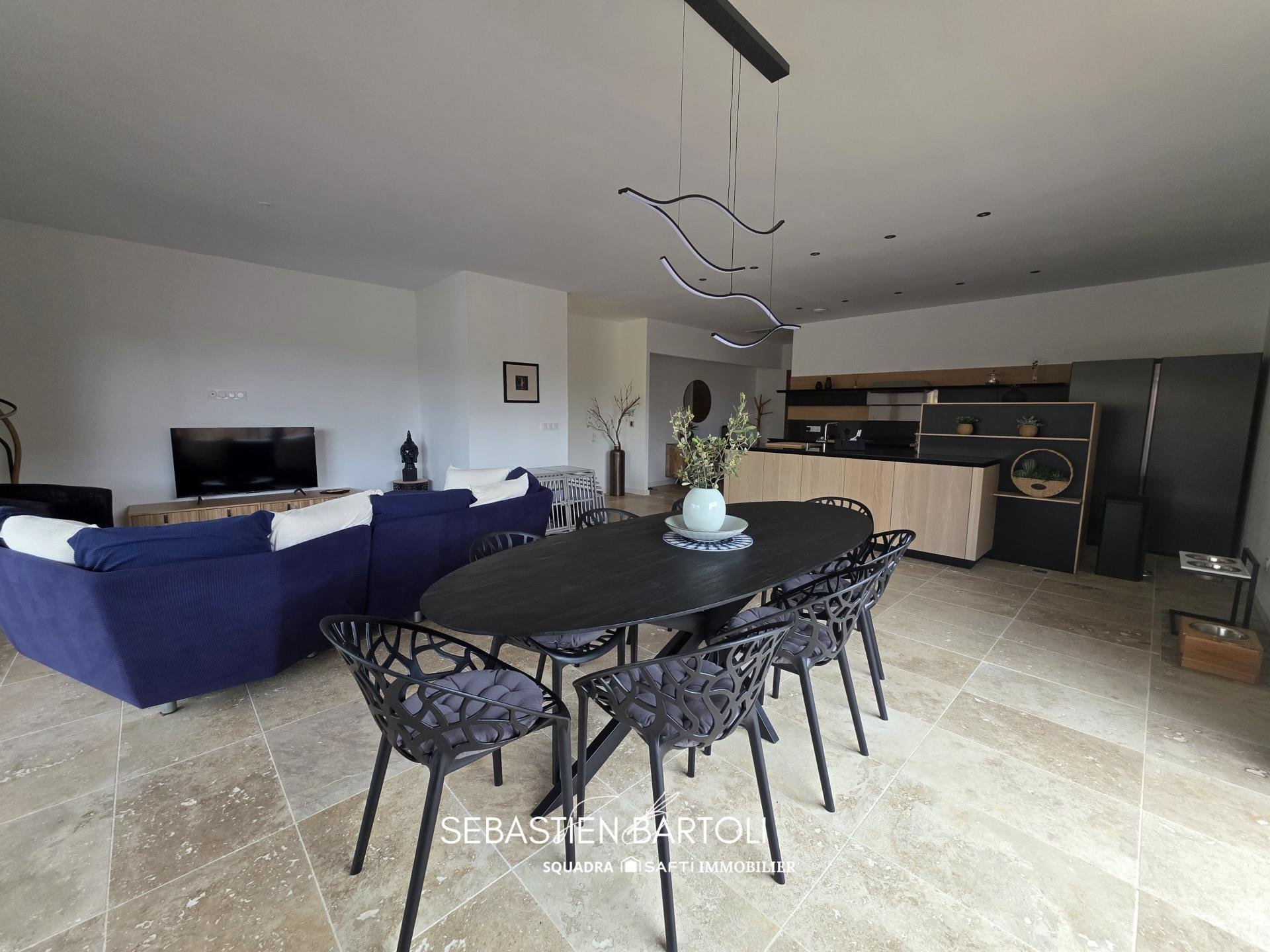 Maison à vendre, 150m², Figari