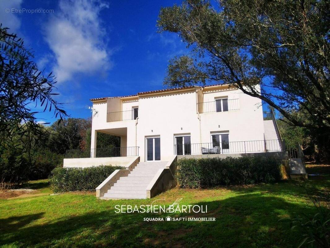 Maison à vendre, 208m², Figari