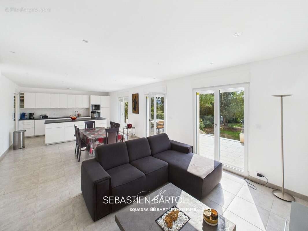 Maison à vendre, 208m², Figari