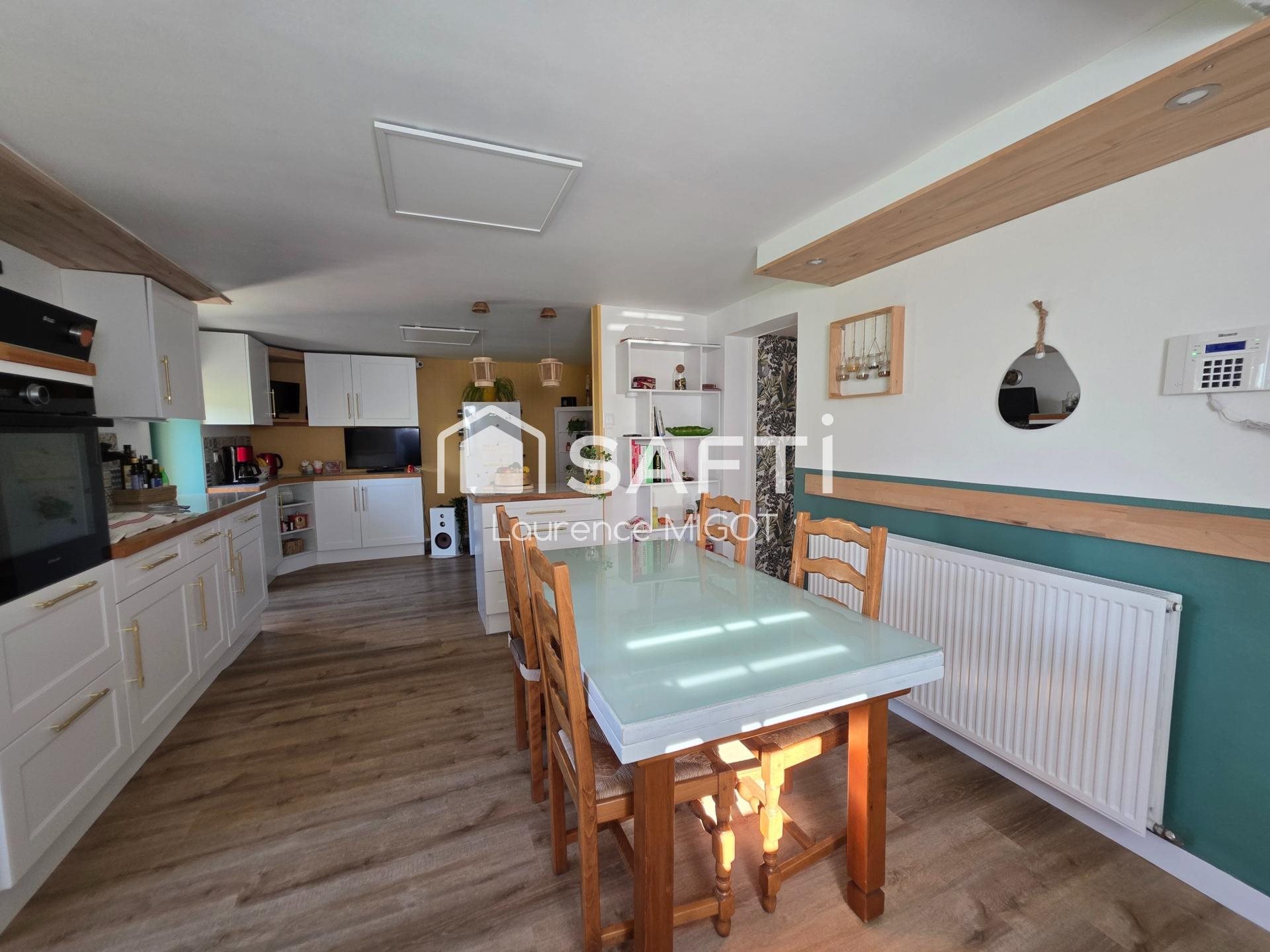 Maison à vendre, 120m², Lusanger