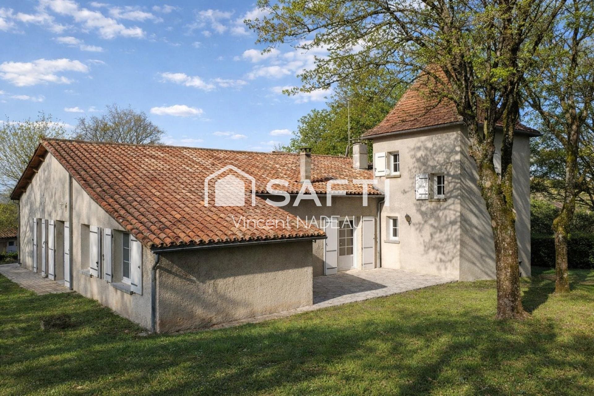 Maison à vendre, 194m², Montmoreau-Saint-Cybard