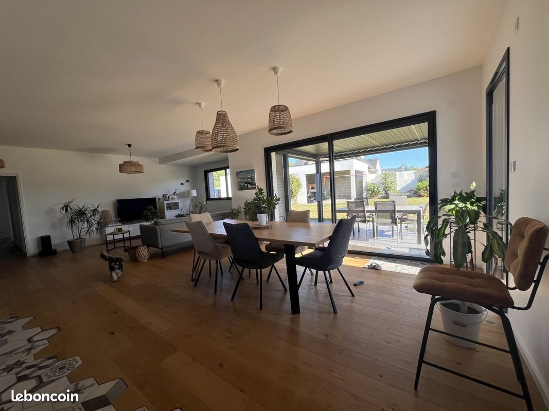 Maison à vendre, 180m², Plounéventer