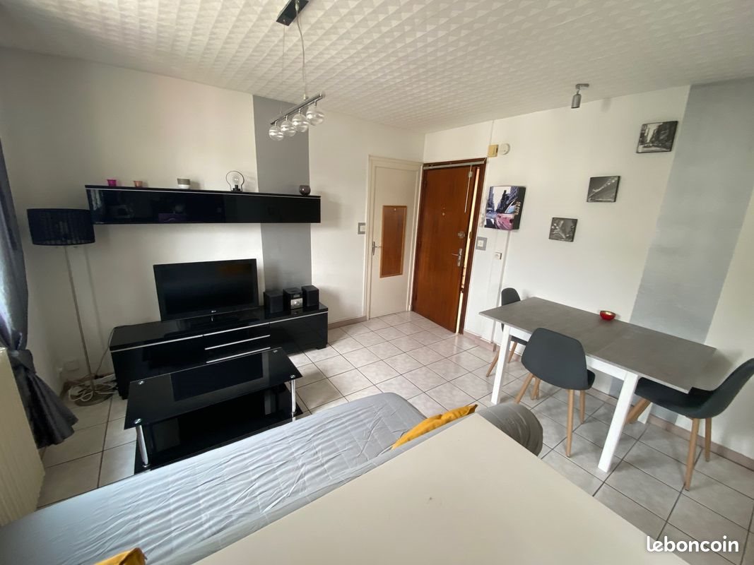 Appartement à louer, 35m², Saint-Etienne