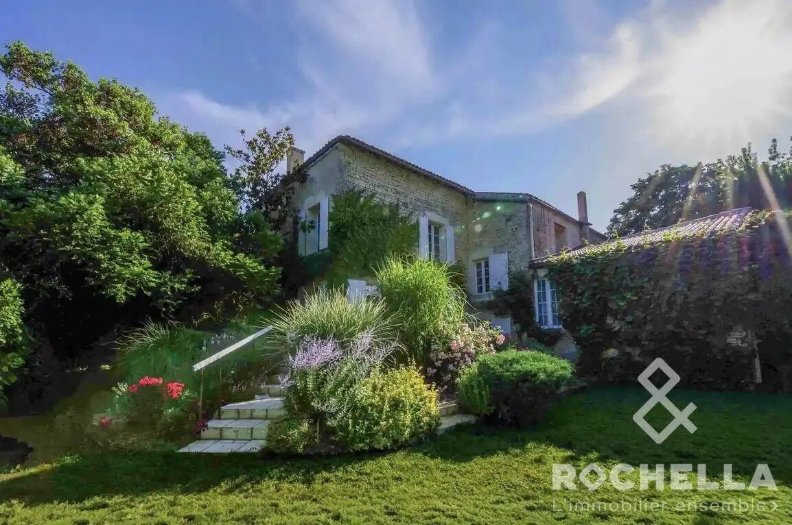 Maison à vendre, 233m², Doeuil-sur-le-Mignon