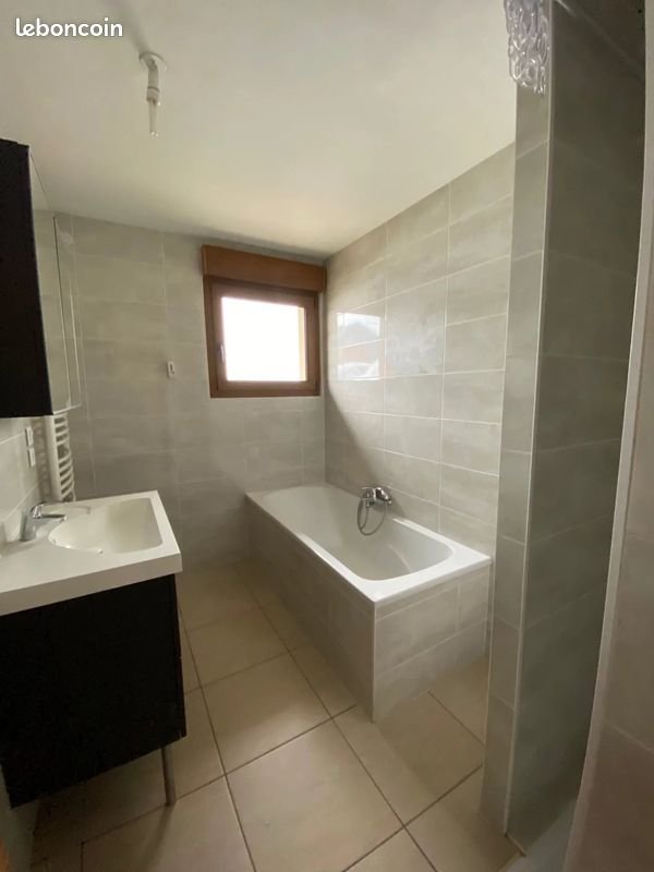 Appartement à louer, 72m², Ars-Laquenexy