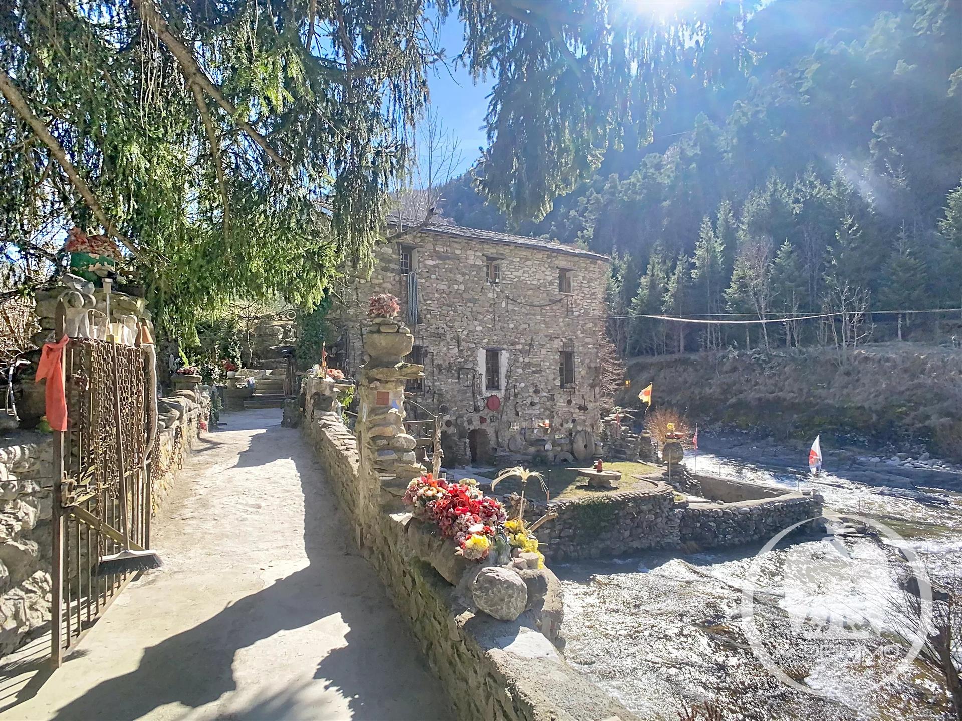 Maison à vendre, 185m², La Brigue