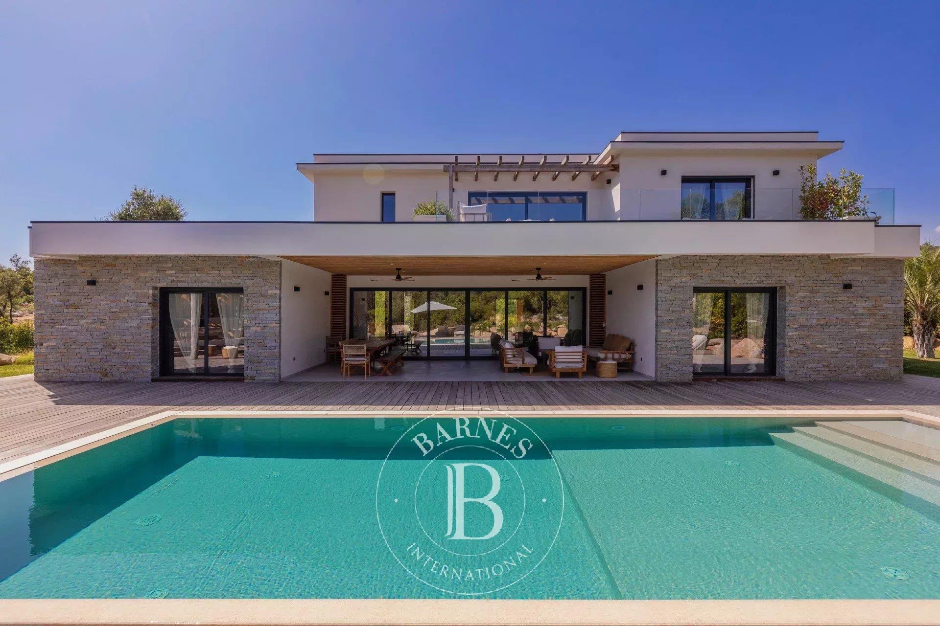 Maison à louer, 230m², Sainte-Lucie de Porto-Vecchio