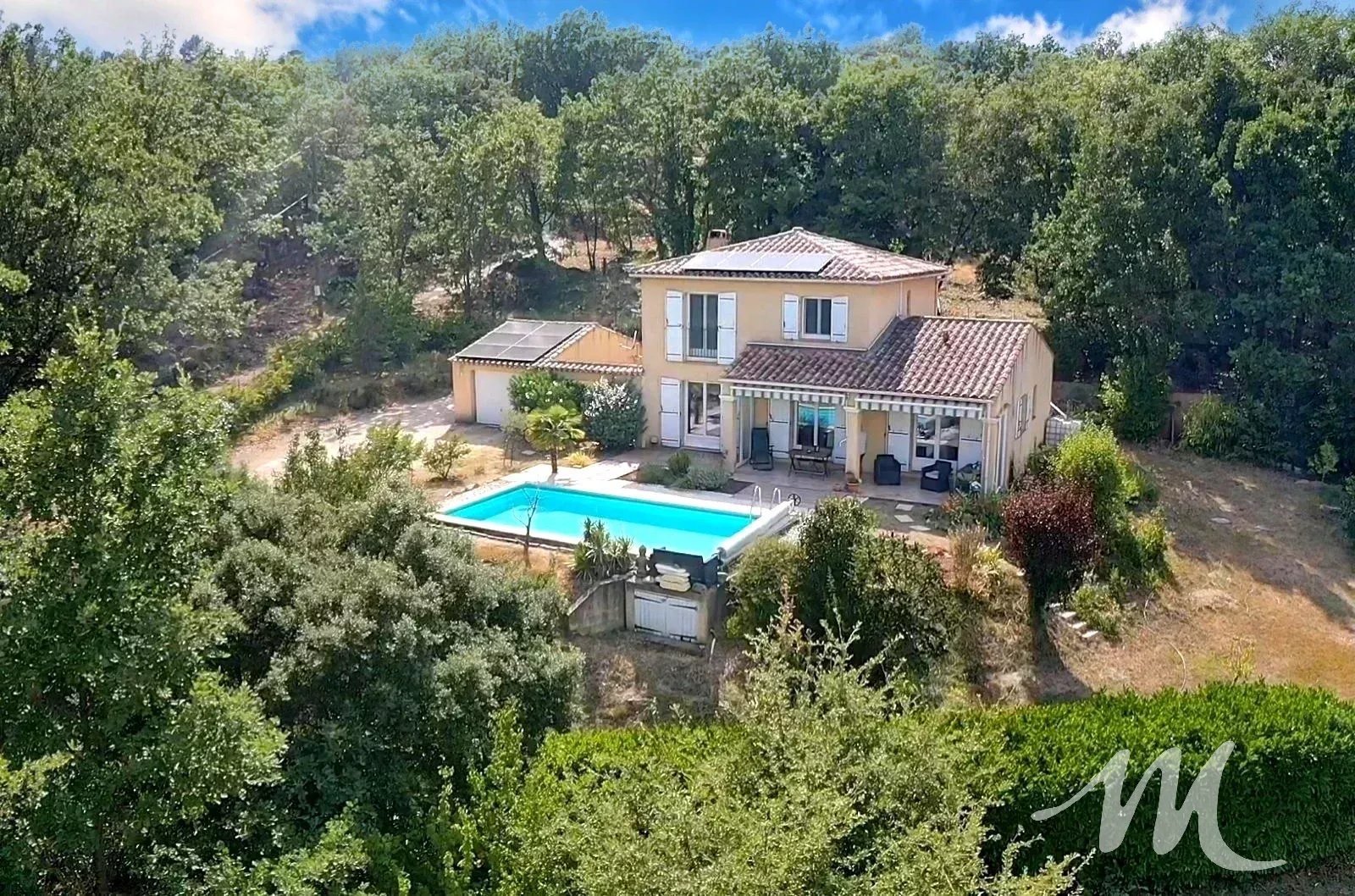 Maison à vendre, 137m², Montmeyan