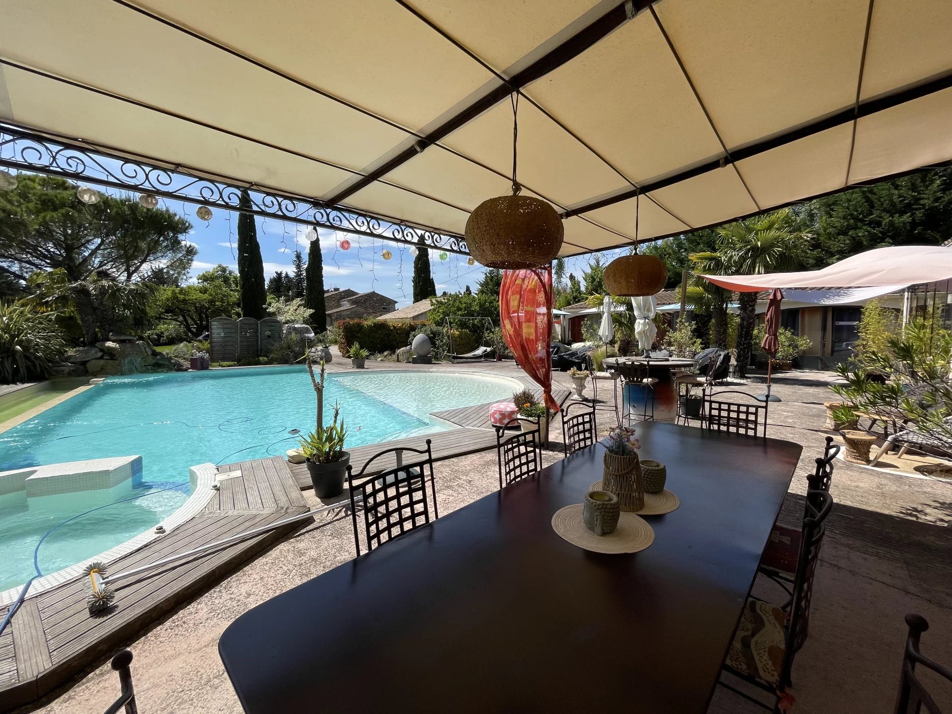 Maison à vendre, 375m², Mollégès