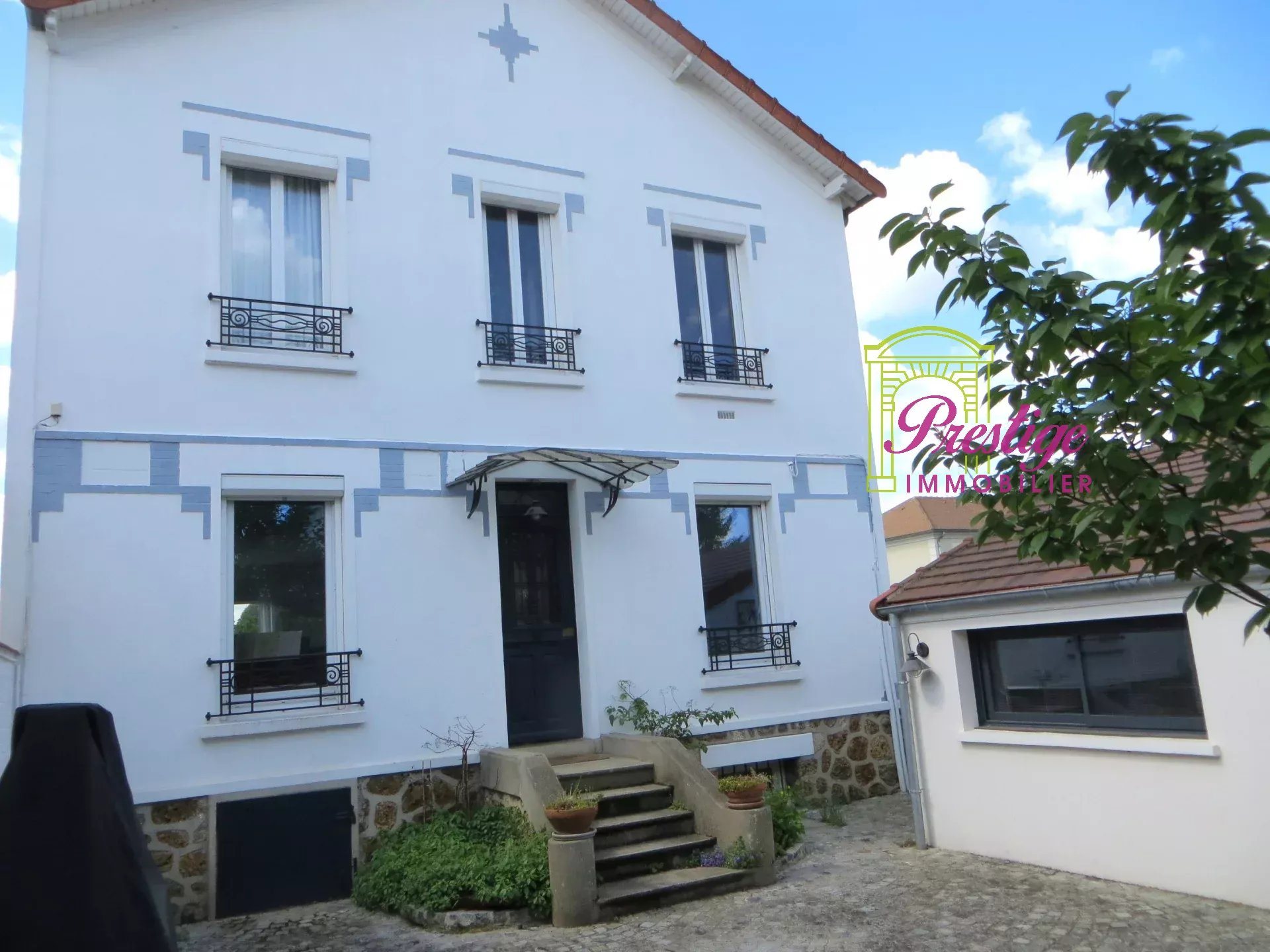 Maison à vendre, 138m², Le Mesnil-le-Roi