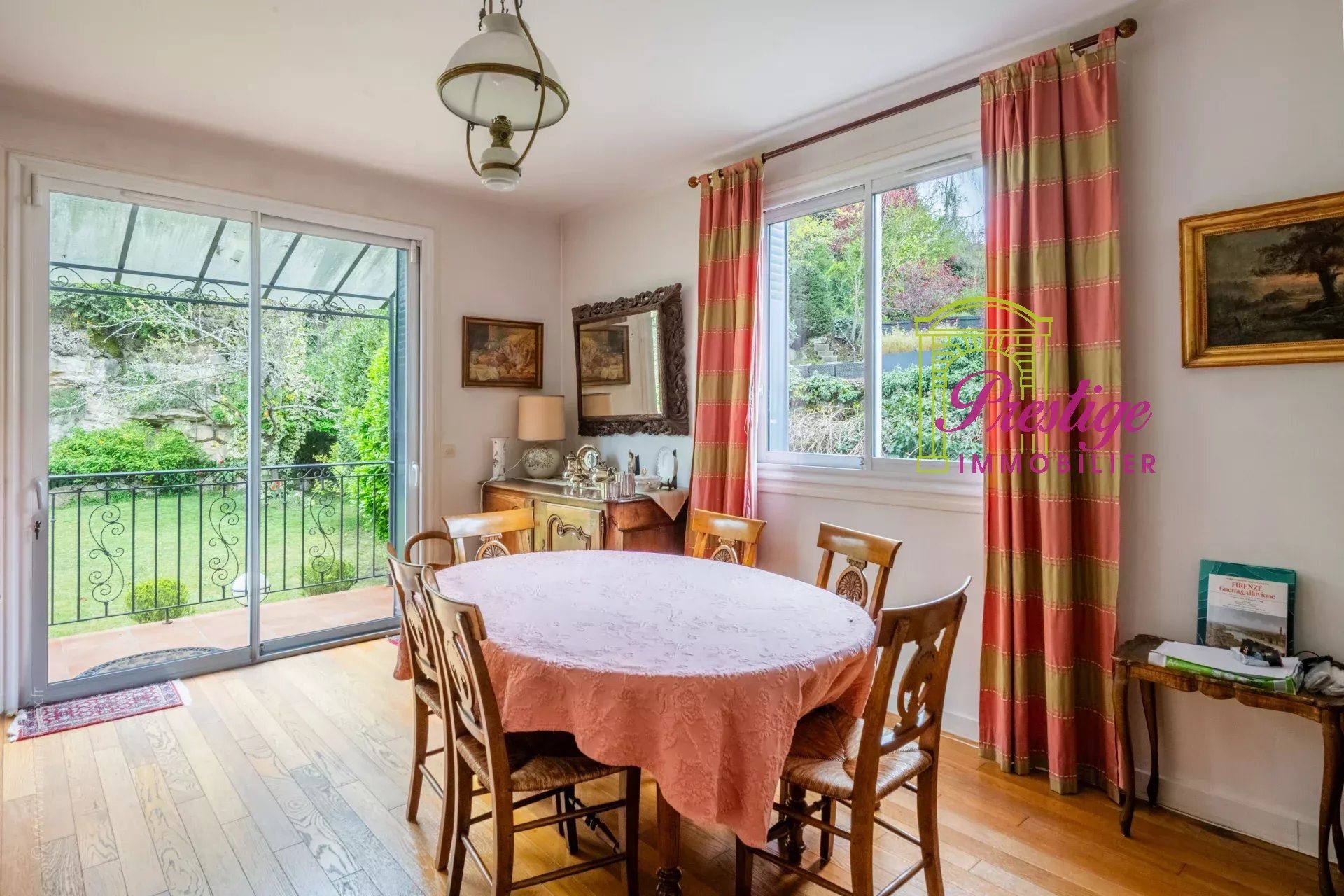 Maison à vendre, 173m², Le Mesnil-le-Roi