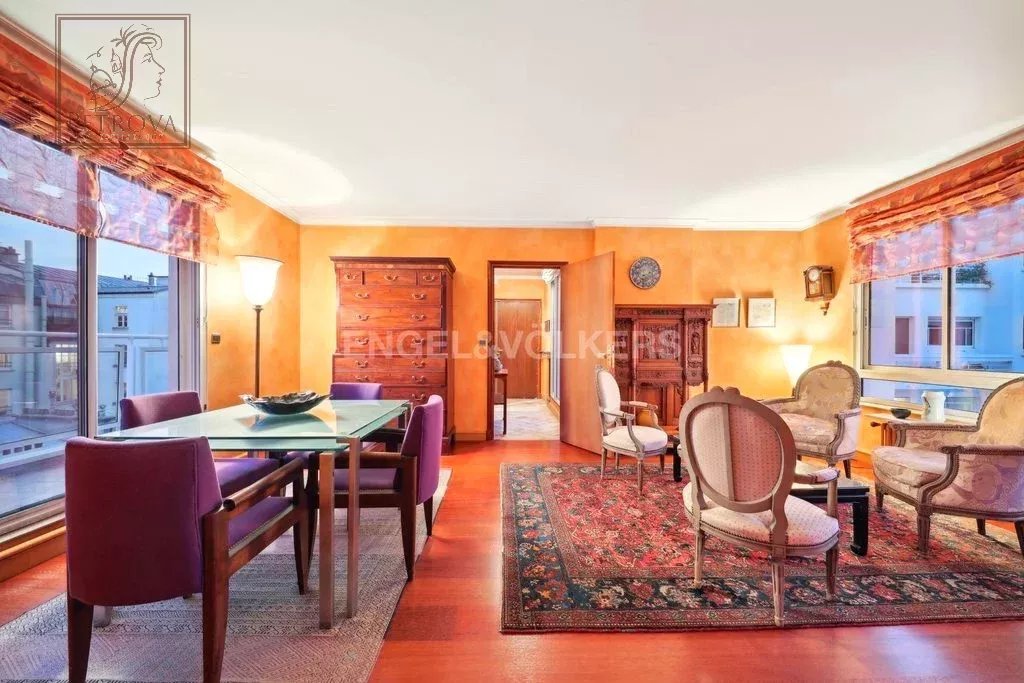 Appartement à louer, 68m², Paris 7ème