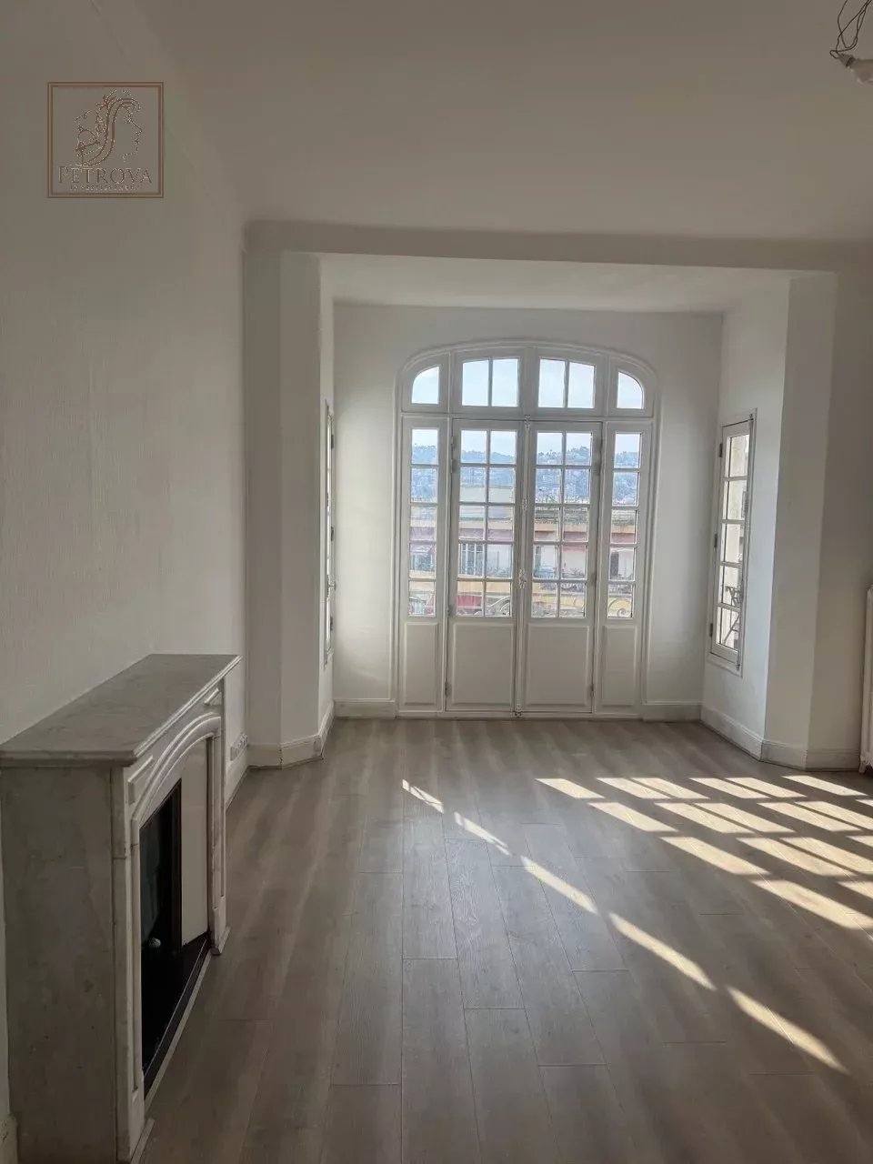 Appartement à louer, 129m², Nice