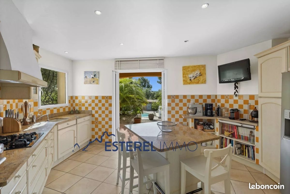 Maison à vendre, 120m², Montfort-sur-Argens