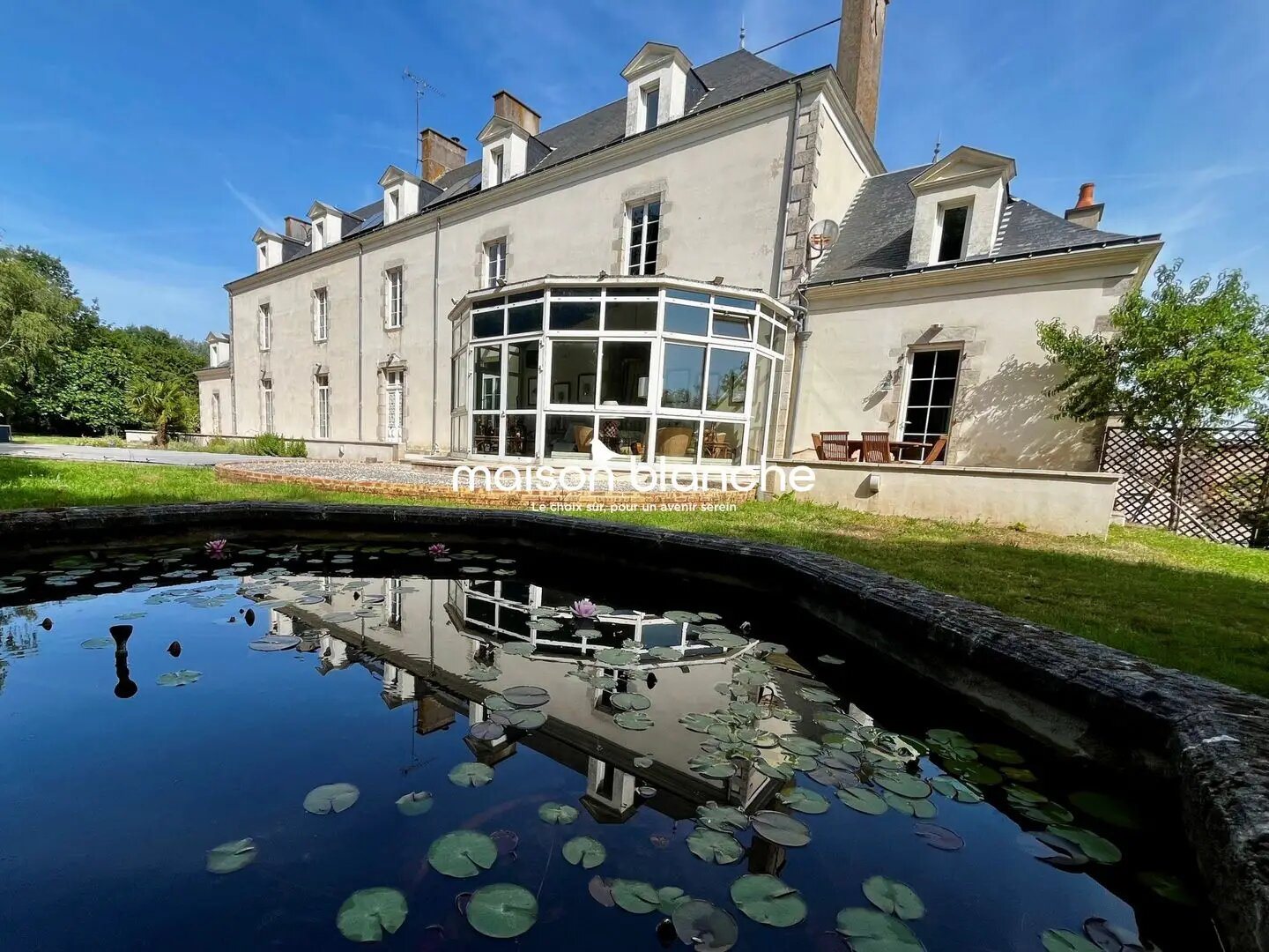 Maison à vendre, 370m², Saint-Denis-la-Chevasse