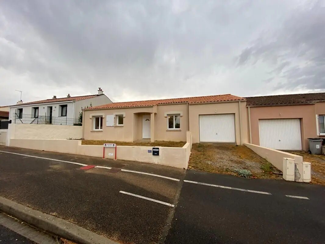 Maison à louer, 77m², Mouilleron-le-Captif