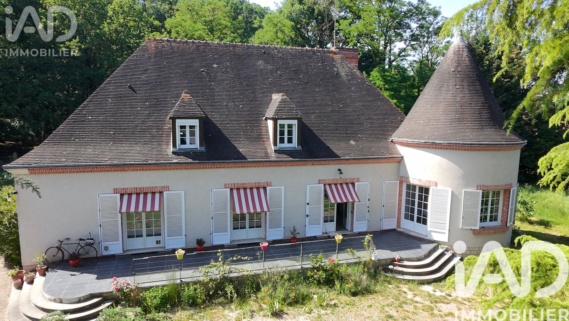 Maison à vendre, 260m², Saint-Gondon