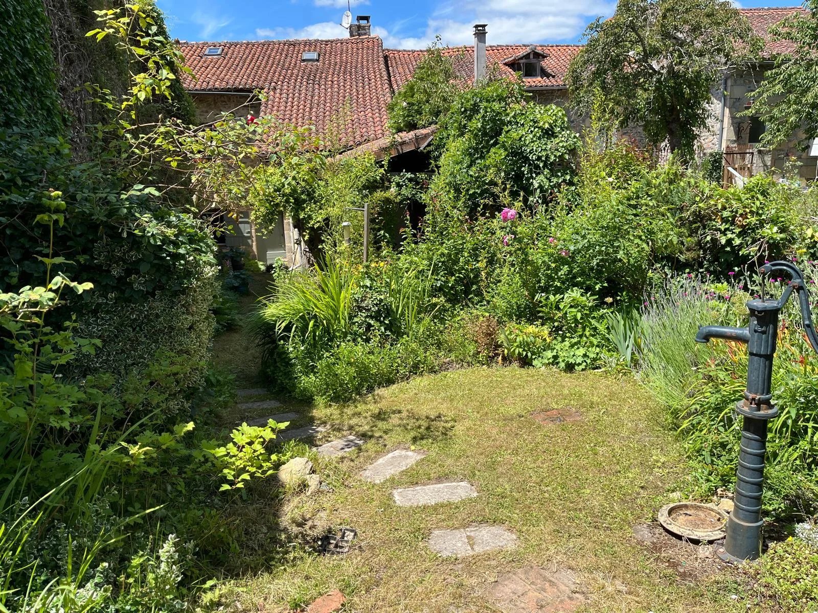 Maison à vendre, 112m², Saint-Laurent-sur-Gorre