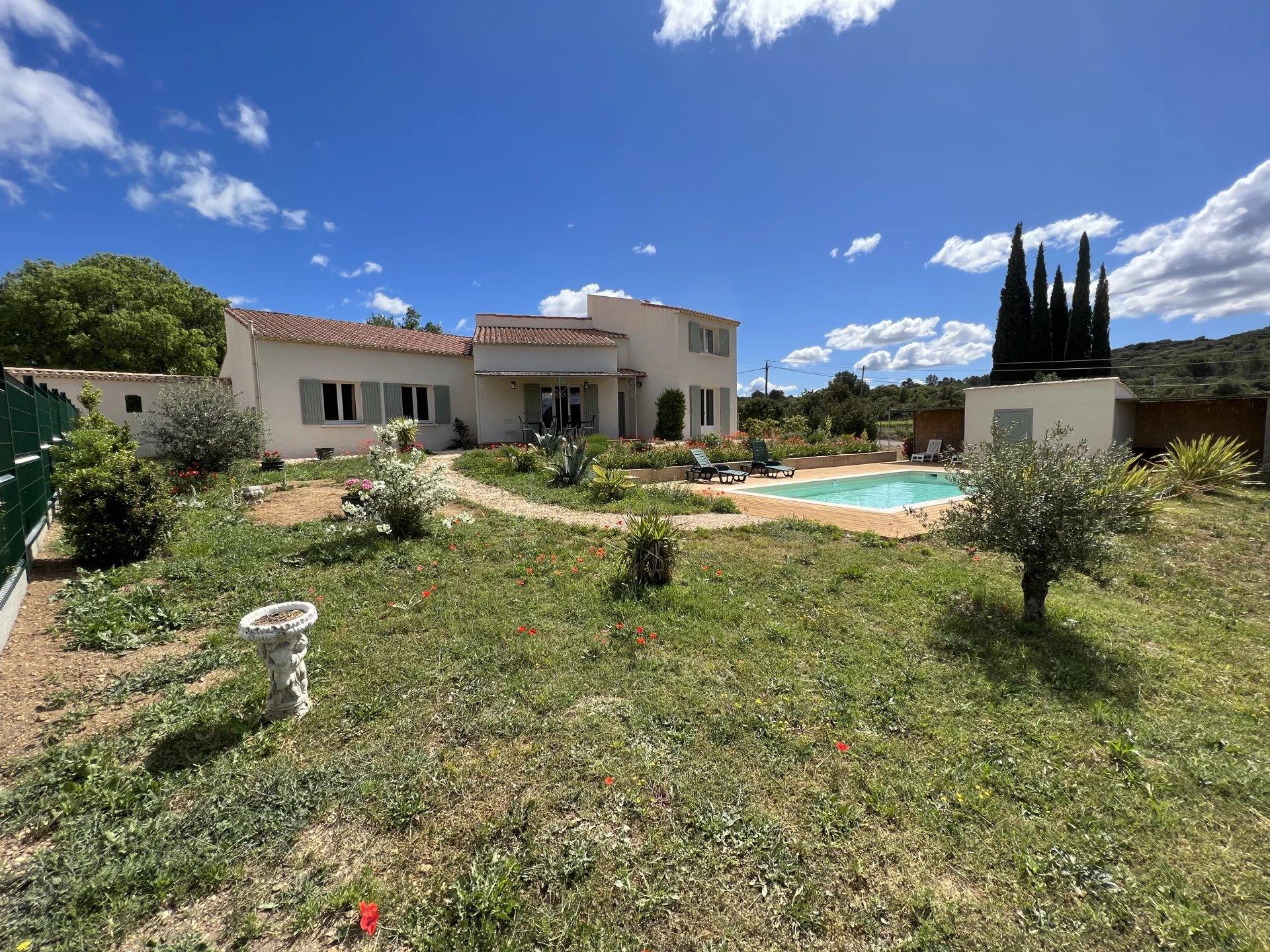 Maison à vendre, 138m², Valliguières