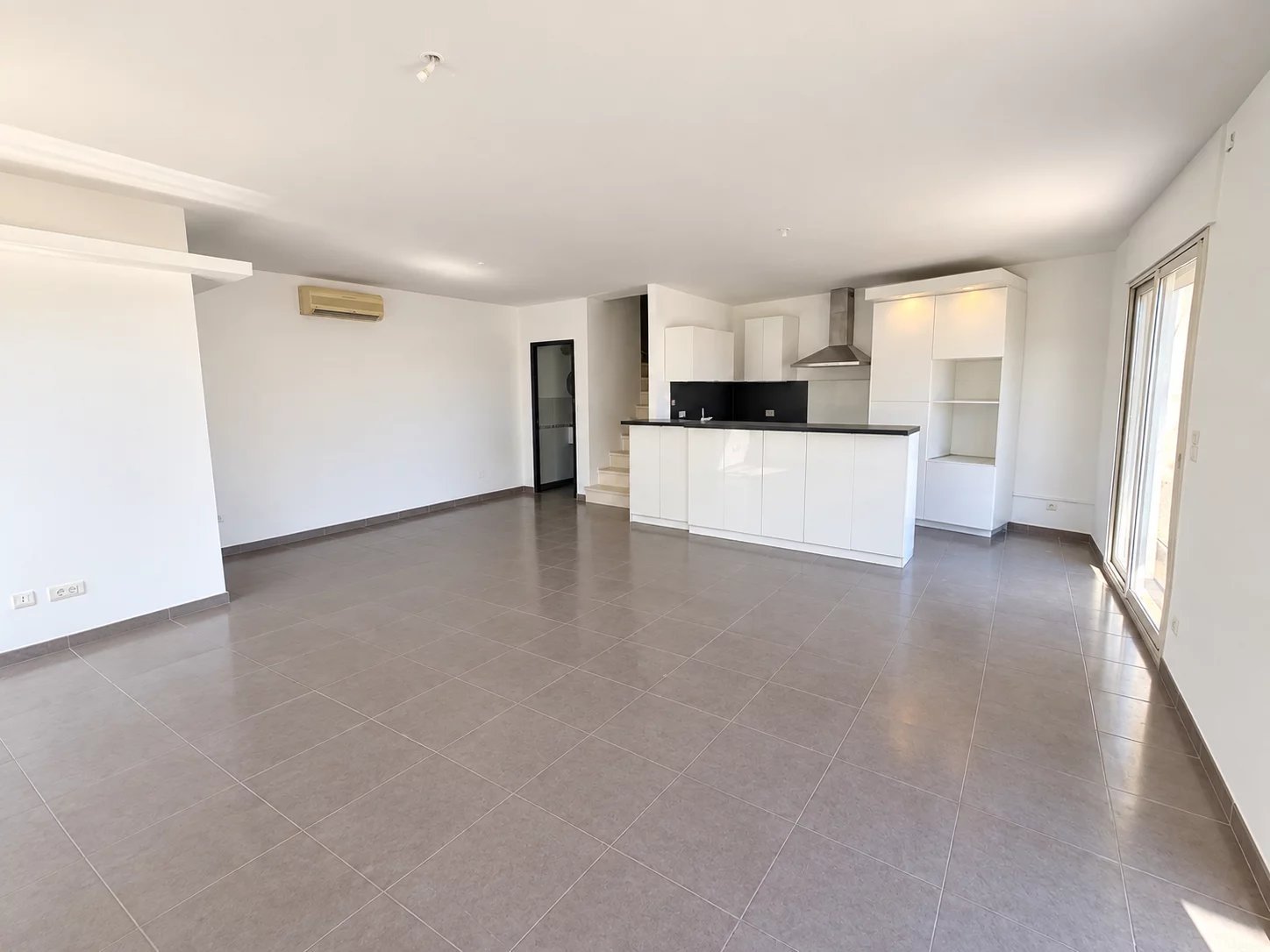 Appartement à vendre, 111m², Nîmes
