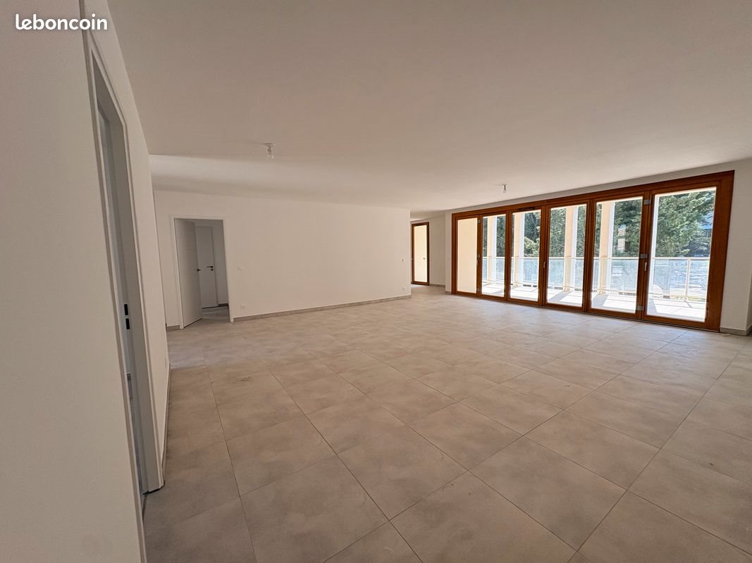 Appartement à vendre, 143m², Villeneuve-lès-Avignon