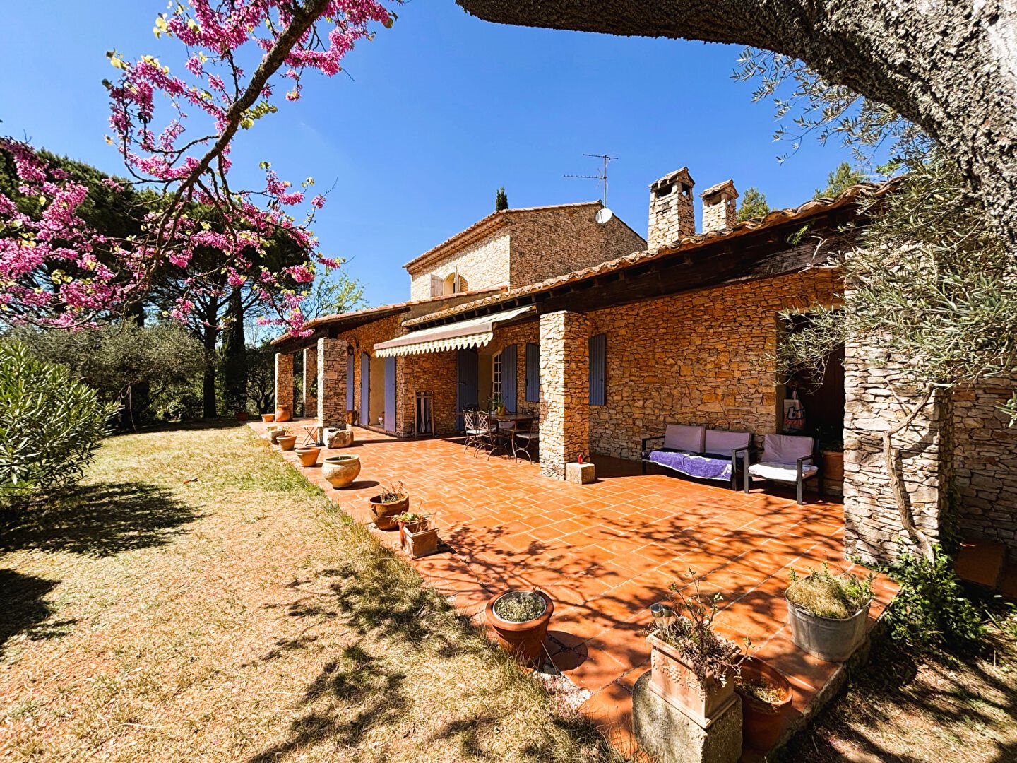Maison à vendre, 270m², Châteauneuf-le-Rouge