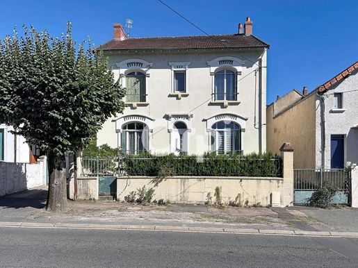 Maison 5 pièces 125 m² · à Montluçon · 125 m² · 160 000 €