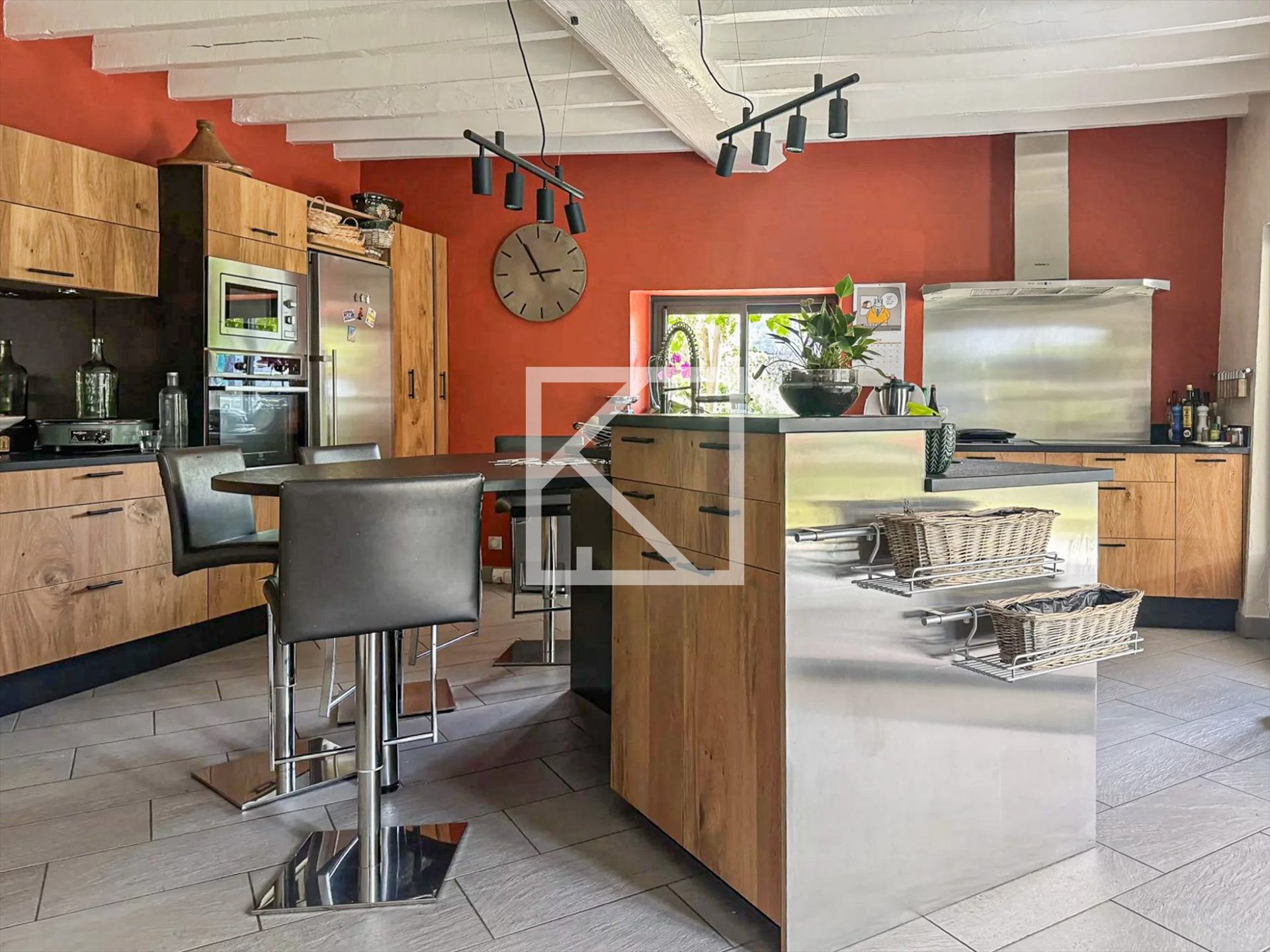 Maison à vendre, 230m², Saint-Pavace