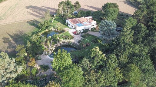 Maison 8 pièces 308 m² · à La Tessoualle · 308 m² · 403 000 €