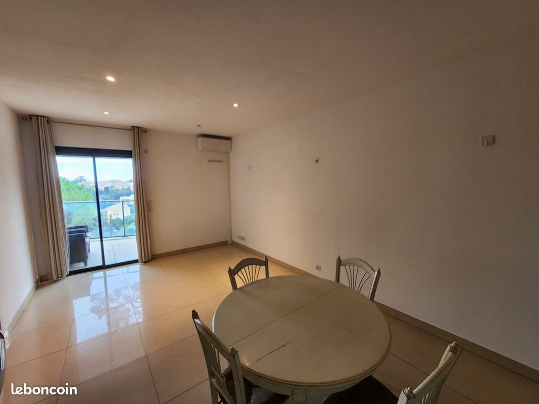 Appartement à louer, 47m², Grasse