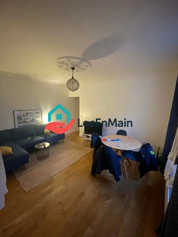 Appartement à louer, 60m², Courbevoie