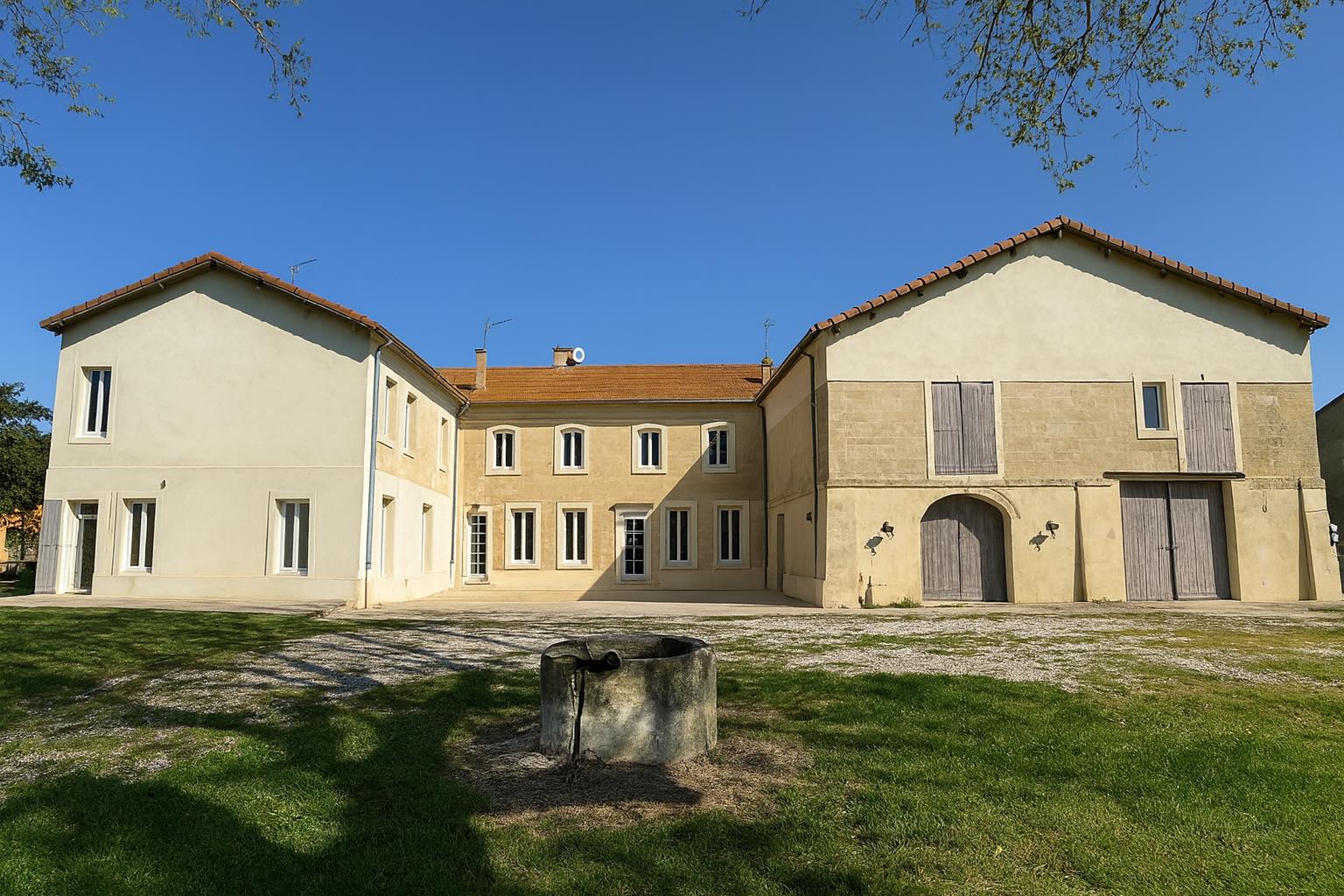 Maison à vendre, 1100m², Arles