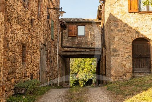 Murlo (Siena) photo 2