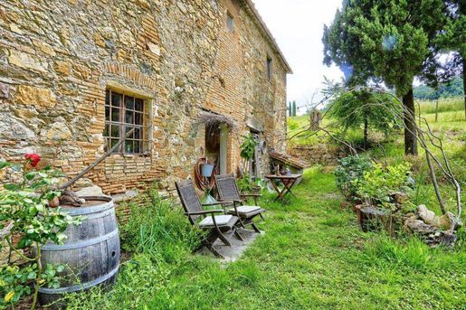 Volterra (Pisa) photo 2