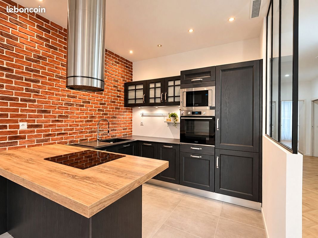 Appartement à louer, 102m², Marseille 8ème