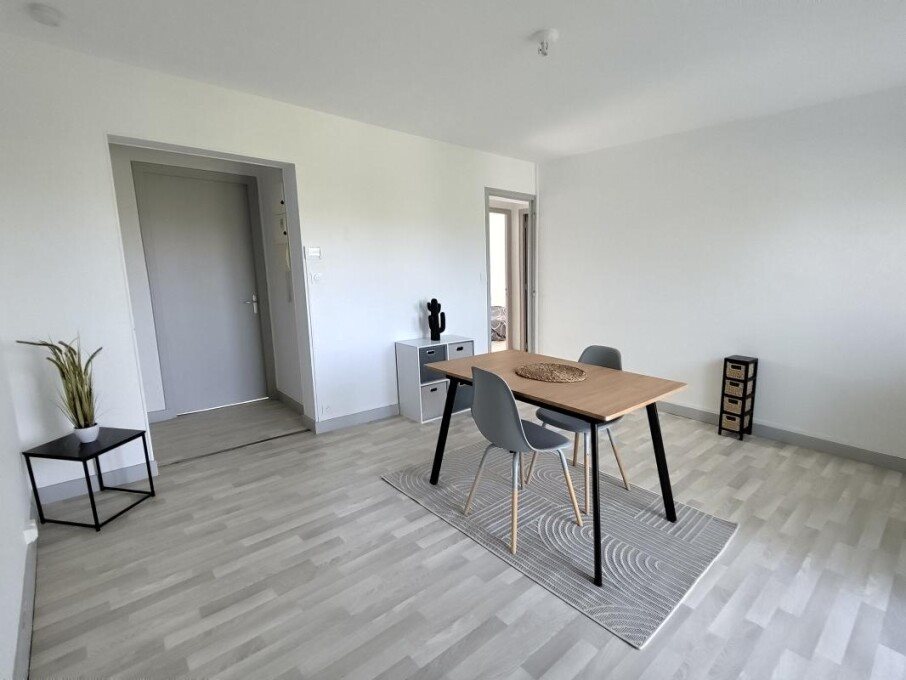 Appartement à louer, 68m², Neufchâteau