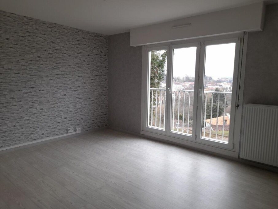 Appartement à louer, 69m², Darney