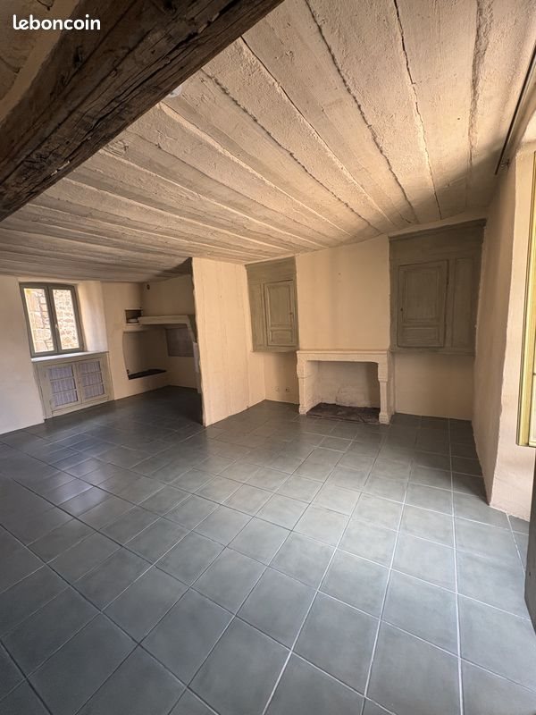 Maison à louer, 103m², Vic-le-Comte