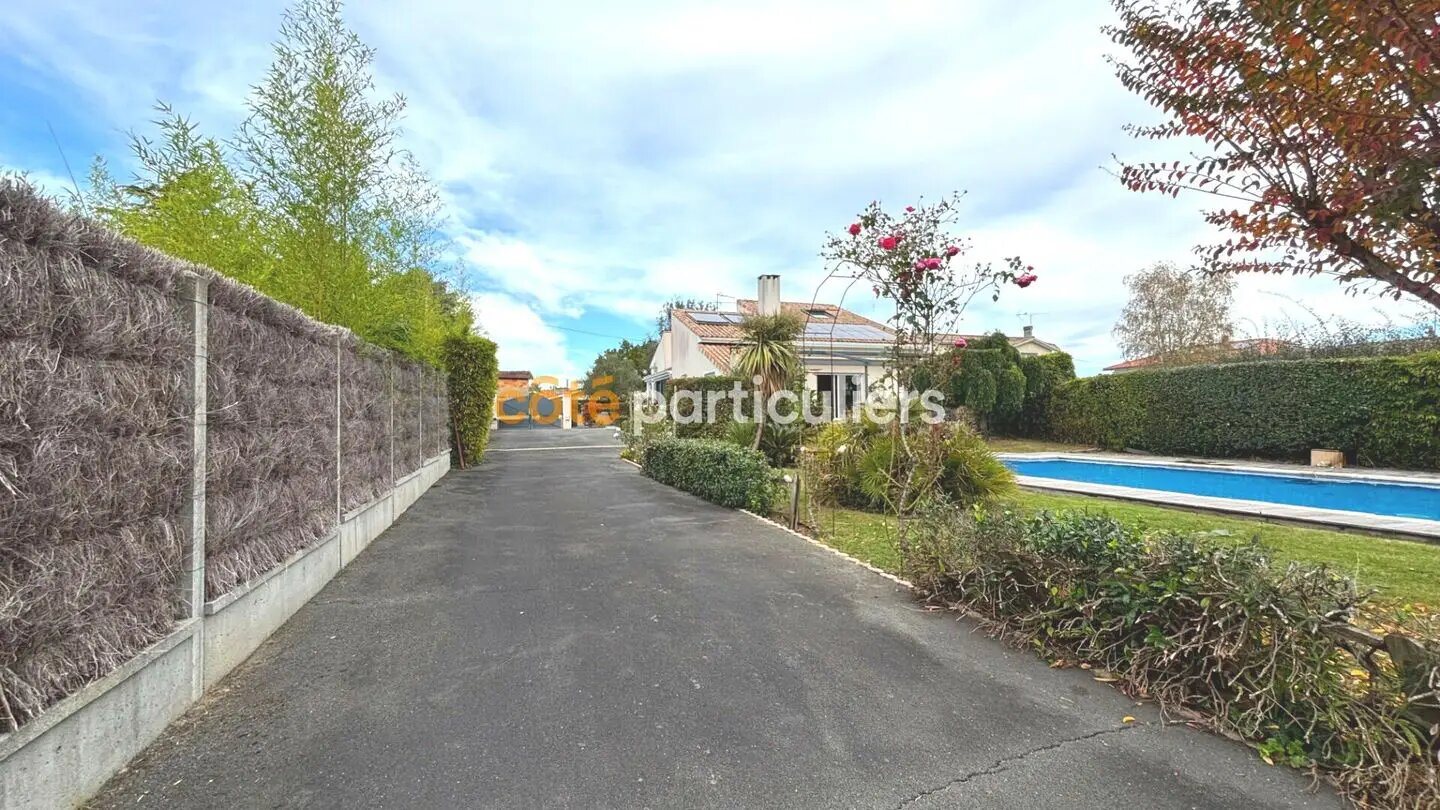Maison à vendre, 197m², Saint-Médard-en-Jalles