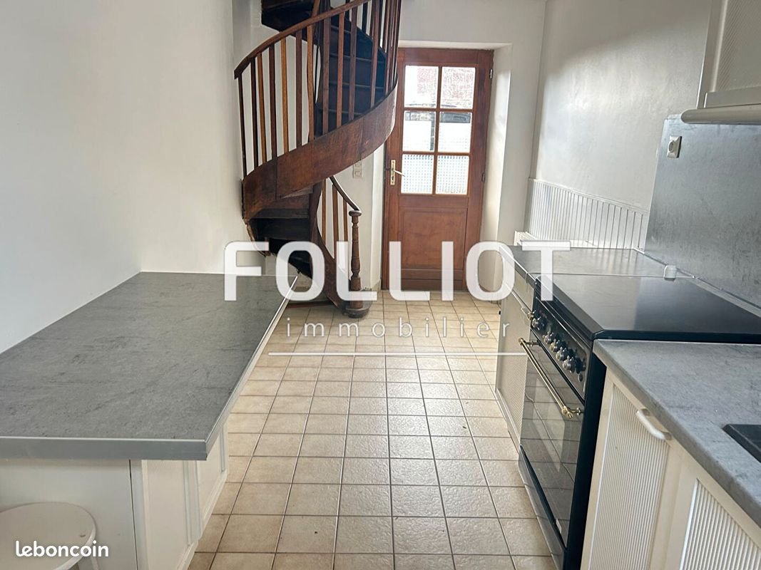 Maison à louer, 43m², Moyon