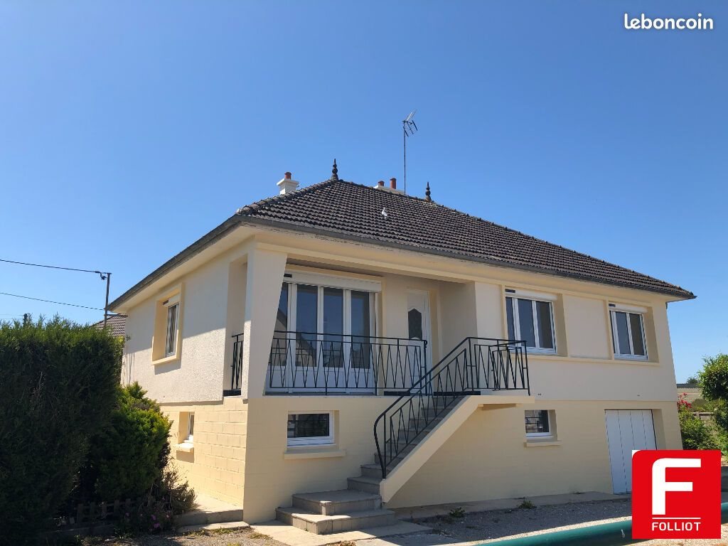 Maison à louer, 92m², Carentan